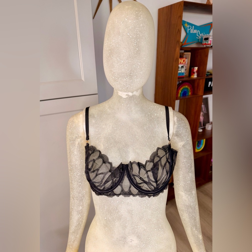 Bluebella Women's Black Underwire Sheer Lace Bra. Size 38DD/E